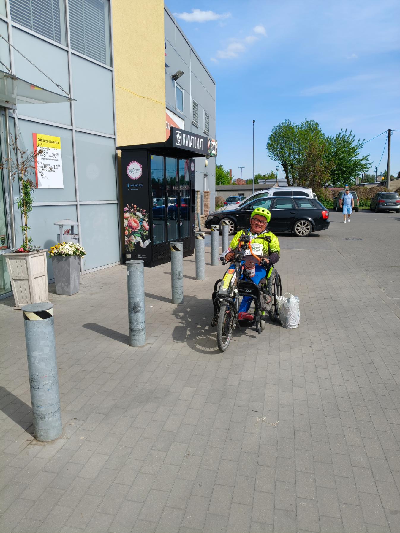 Zdjęcie do wpisu: Niedzielna zbiórka dla Zbyszka przy Brico Intermarche Żnin